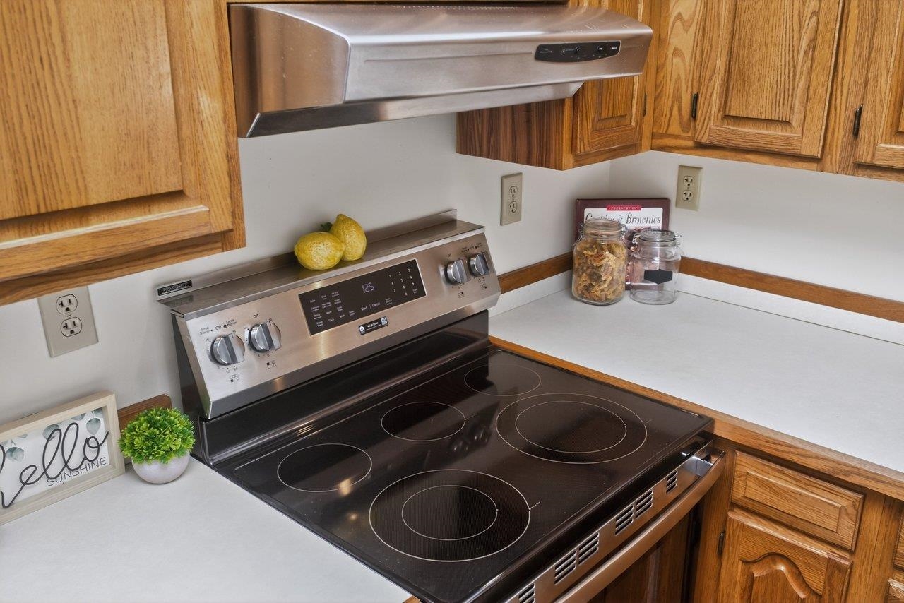 104 S PERSIMMON ST, ELKTON, Virginia 22827, 4 Bedrooms Bedrooms, ,3 BathroomsBathrooms,Residential,104 S PERSIMMON ST,673408 MLS # 673408