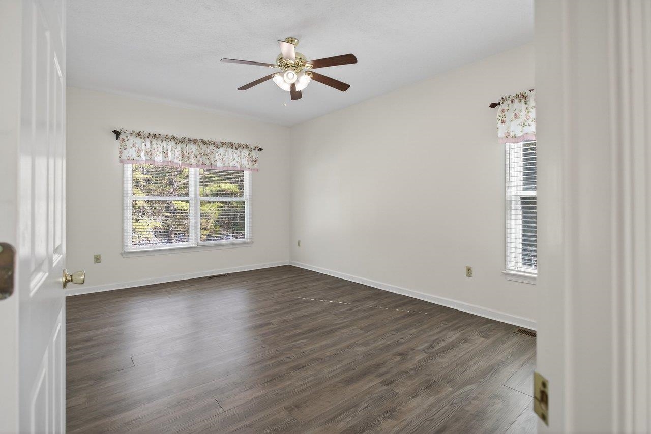 104 S PERSIMMON ST, ELKTON, Virginia 22827, 4 Bedrooms Bedrooms, ,3 BathroomsBathrooms,Residential,104 S PERSIMMON ST,673408 MLS # 673408