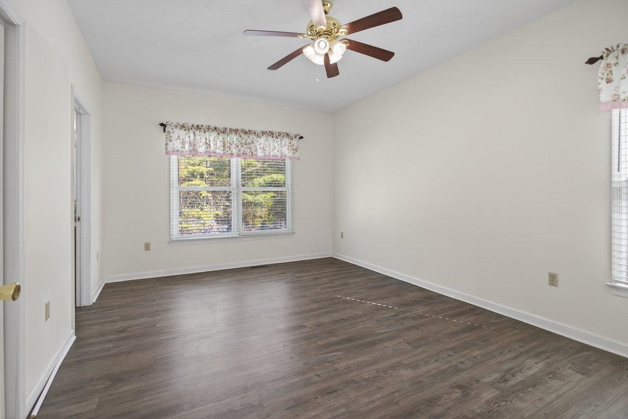 104 S PERSIMMON ST, ELKTON, Virginia 22827, 4 Bedrooms Bedrooms, ,3 BathroomsBathrooms,Residential,104 S PERSIMMON ST,673408 MLS # 673408