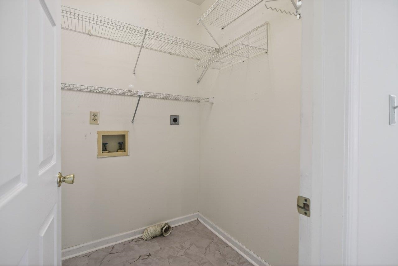 104 S PERSIMMON ST, ELKTON, Virginia 22827, 4 Bedrooms Bedrooms, ,3 BathroomsBathrooms,Residential,104 S PERSIMMON ST,673408 MLS # 673408