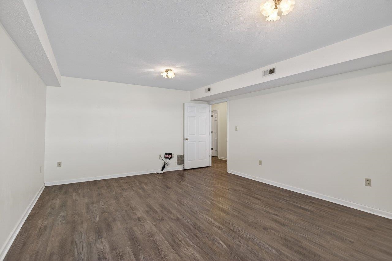 104 S PERSIMMON ST, ELKTON, Virginia 22827, 4 Bedrooms Bedrooms, ,3 BathroomsBathrooms,Residential,104 S PERSIMMON ST,673408 MLS # 673408