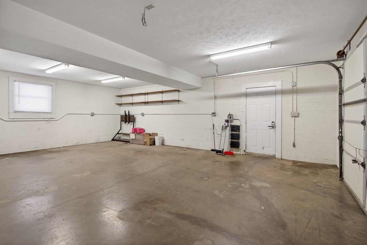 104 S PERSIMMON ST, ELKTON, Virginia 22827, 4 Bedrooms Bedrooms, ,3 BathroomsBathrooms,Residential,104 S PERSIMMON ST,673408 MLS # 673408