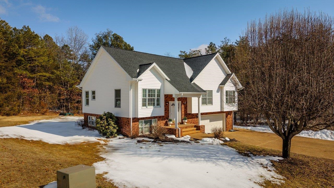 104 S PERSIMMON ST, ELKTON, Virginia 22827, 4 Bedrooms Bedrooms, ,3 BathroomsBathrooms,Residential,104 S PERSIMMON ST,673408 MLS # 673408