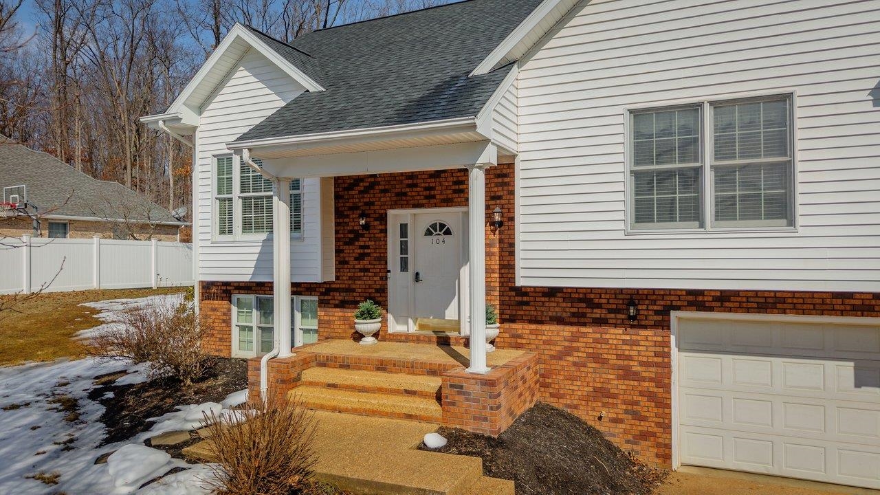 104 S PERSIMMON ST, ELKTON, Virginia 22827, 4 Bedrooms Bedrooms, ,3 BathroomsBathrooms,Residential,104 S PERSIMMON ST,673408 MLS # 673408