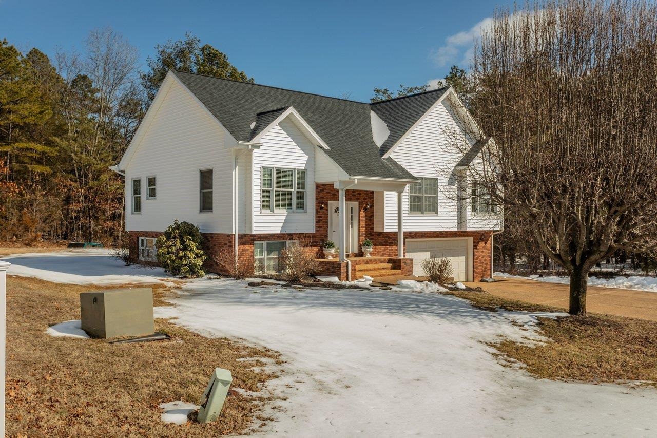 104 S PERSIMMON ST, ELKTON, Virginia 22827, 4 Bedrooms Bedrooms, ,3 BathroomsBathrooms,Residential,104 S PERSIMMON ST,673408 MLS # 673408