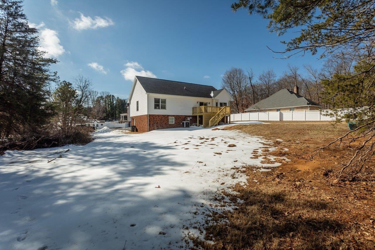 104 S PERSIMMON ST, ELKTON, Virginia 22827, 4 Bedrooms Bedrooms, ,3 BathroomsBathrooms,Residential,104 S PERSIMMON ST,673408 MLS # 673408