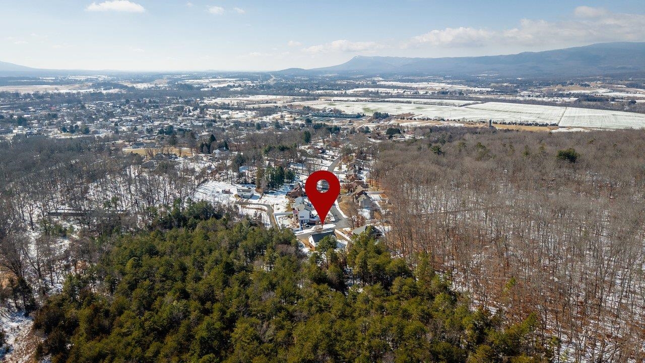 104 S PERSIMMON ST, ELKTON, Virginia 22827, 4 Bedrooms Bedrooms, ,3 BathroomsBathrooms,Residential,104 S PERSIMMON ST,673408 MLS # 673408