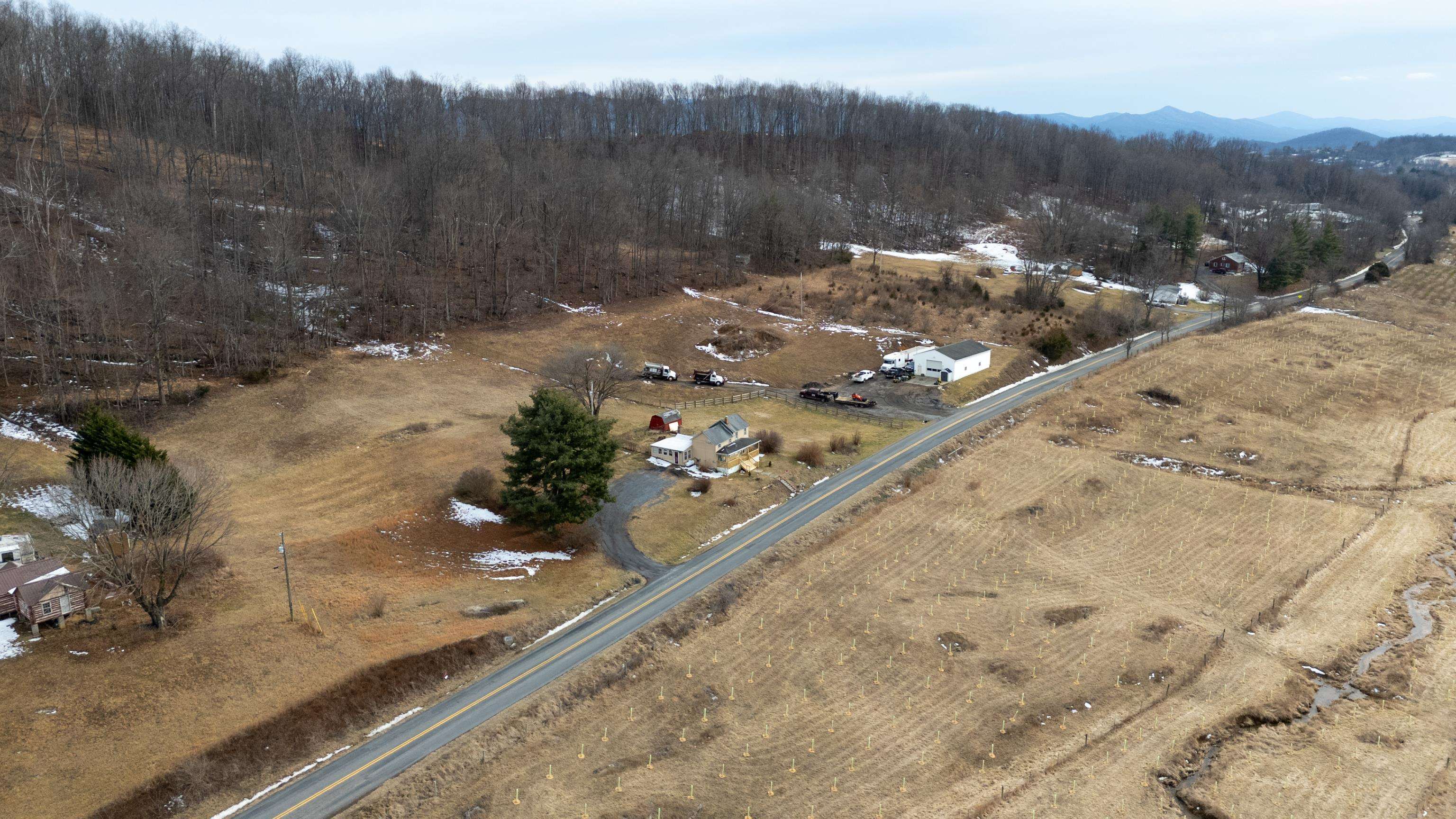 394 RIDGE RD, FAIRFIELD, Virginia 24435, 2 Bedrooms Bedrooms, ,1 BathroomBathrooms,Residential,394 RIDGE RD,673412 MLS # 673412 394 RIDGE RD, FAIRFIELD, Virginia 24435, 2 Bedrooms Bedrooms, ,1 BathroomBathrooms,Residential,394 RIDGE RD,673412 MLS # 673412