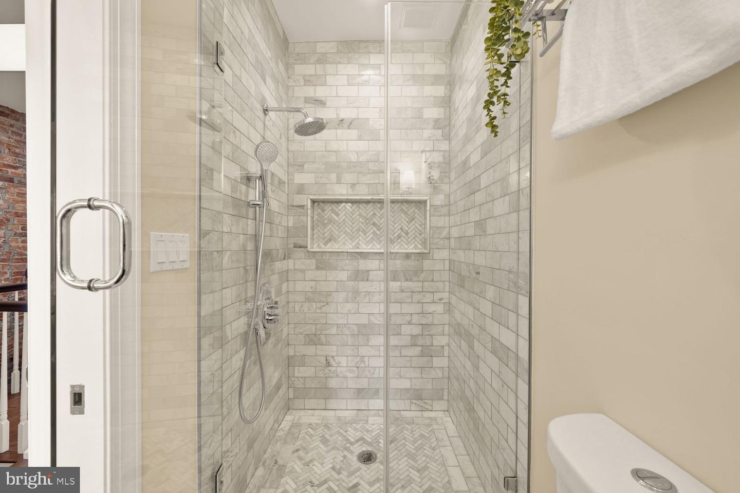 1010 K ST NE, WASHINGTON, District Of Columbia 20002, 4 Bedrooms Bedrooms, ,3 BathroomsBathrooms,Residential,For sale,1010 K ST NE,DCDC2231802 MLS # DCDC2231802