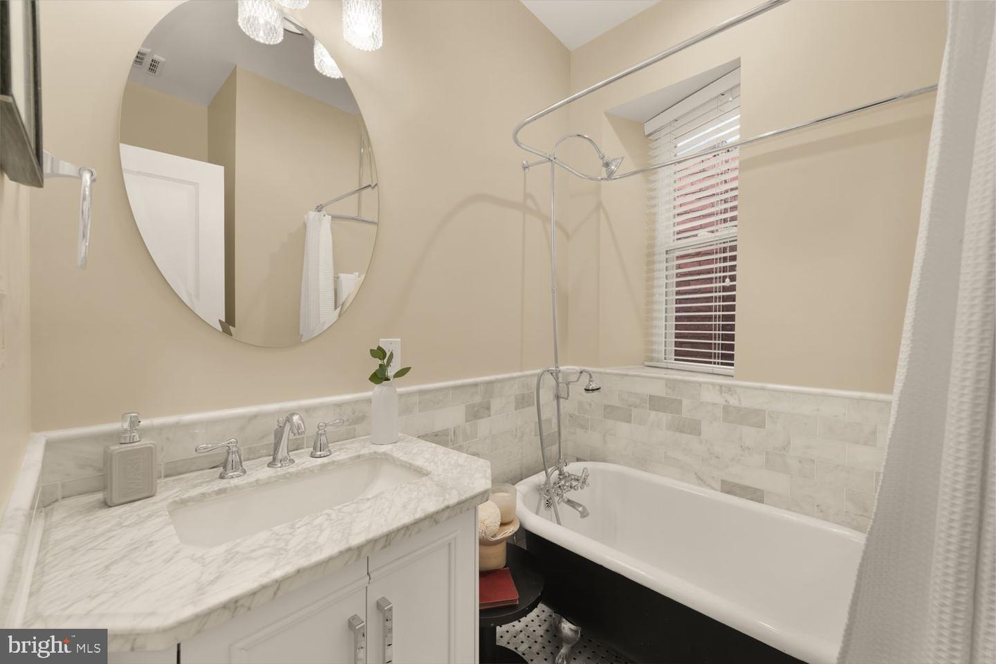 1010 K ST NE, WASHINGTON, District Of Columbia 20002, 4 Bedrooms Bedrooms, ,3 BathroomsBathrooms,Residential,For sale,1010 K ST NE,DCDC2231802 MLS # DCDC2231802