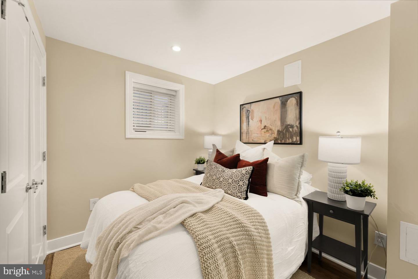 1010 K ST NE, WASHINGTON, District Of Columbia 20002, 4 Bedrooms Bedrooms, ,3 BathroomsBathrooms,Residential,For sale,1010 K ST NE,DCDC2231802 MLS # DCDC2231802