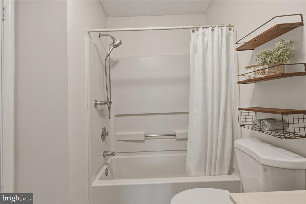 115 W O ST, PURCELLVILLE, Virginia 20132, 2 Bedrooms Bedrooms, ,2 BathroomsBathrooms,Residential,For sale,115 W O ST,VALO2113318 MLS # VALO2113318