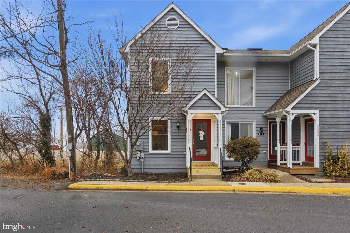115 W O ST, PURCELLVILLE, Virginia 20132, 2 Bedrooms Bedrooms, ,2 BathroomsBathrooms,Residential,For sale,115 W O ST,VALO2113318 MLS # VALO2113318