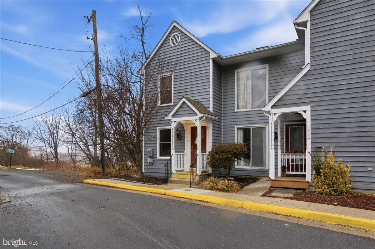 115 W O ST, PURCELLVILLE, Virginia 20132, 2 Bedrooms Bedrooms, ,2 BathroomsBathrooms,Residential,For sale,115 W O ST,VALO2113318 MLS # VALO2113318
