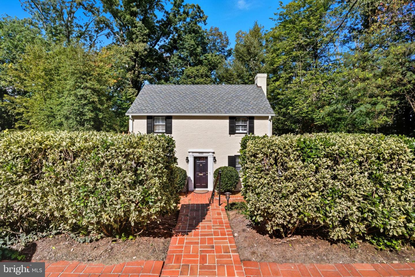 6032 GROVE DR, ALEXANDRIA, Virginia 22307, 3 Bedrooms Bedrooms, ,3 BathroomsBathrooms,Residential,For sale,6032 GROVE DR,VAFX2284390 MLS # VAFX2284390