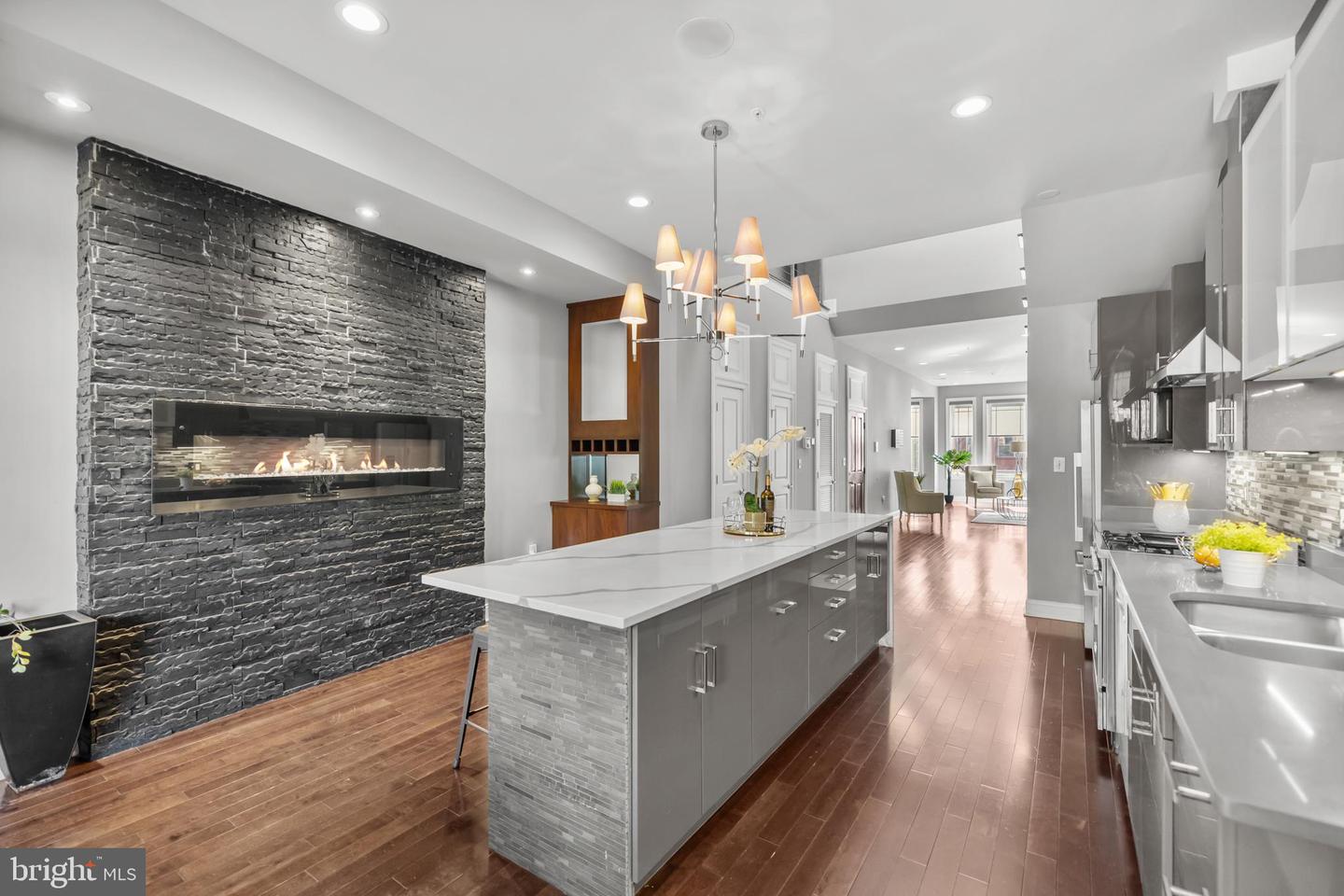 151 V ST NW #4, WASHINGTON, District Of Columbia 20001, 2 Bedrooms Bedrooms, ,2 BathroomsBathrooms,Residential,For sale,151 V ST NW #4,DCDC2240036 MLS # DCDC2240036