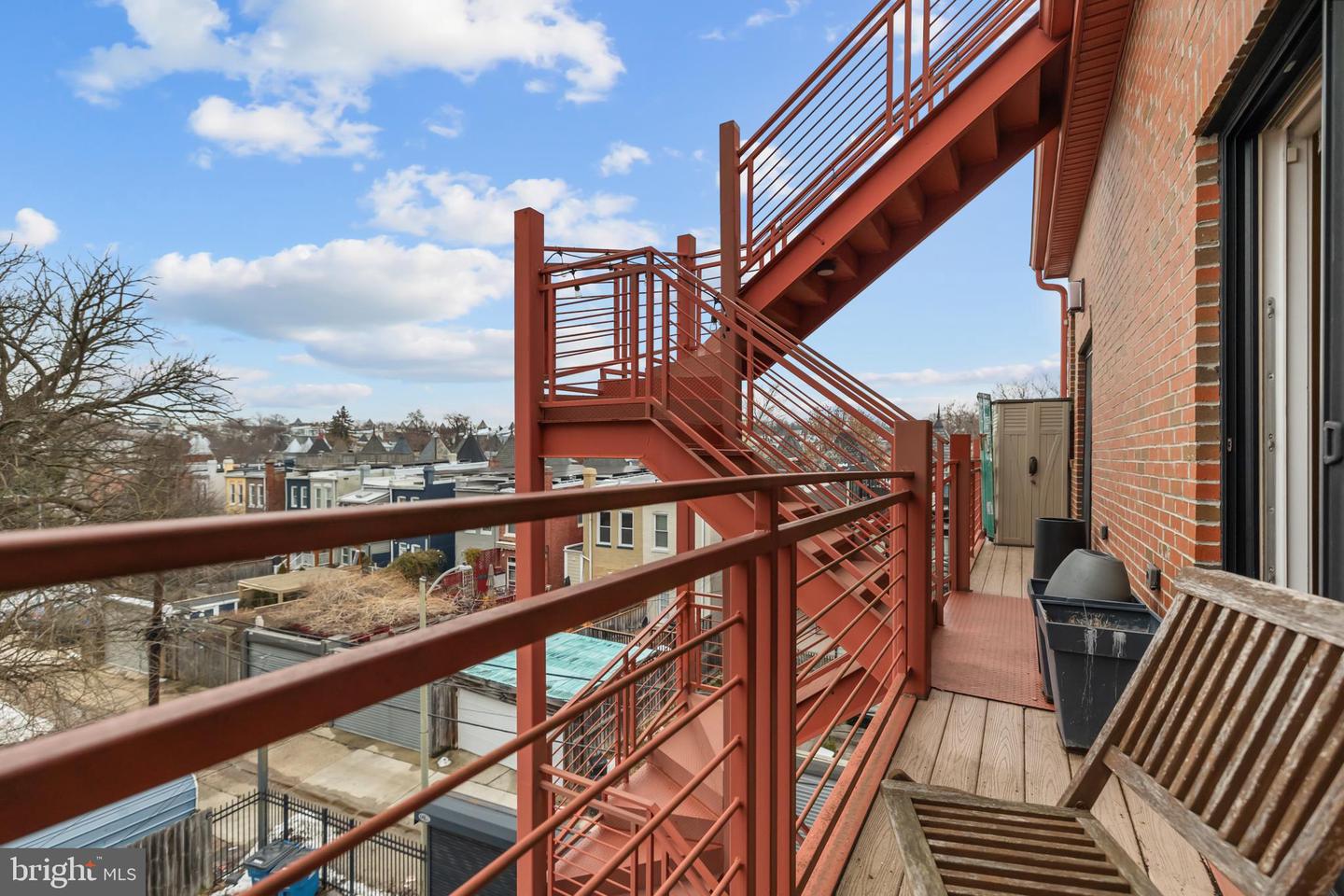 151 V ST NW #4, WASHINGTON, District Of Columbia 20001, 2 Bedrooms Bedrooms, ,2 BathroomsBathrooms,Residential,For sale,151 V ST NW #4,DCDC2240036 MLS # DCDC2240036