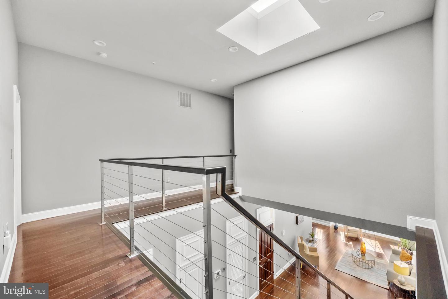 151 V ST NW #4, WASHINGTON, District Of Columbia 20001, 2 Bedrooms Bedrooms, ,2 BathroomsBathrooms,Residential,For sale,151 V ST NW #4,DCDC2240036 MLS # DCDC2240036