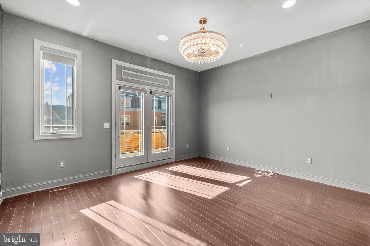 151 V ST NW #4, WASHINGTON, District Of Columbia 20001, 2 Bedrooms Bedrooms, ,2 BathroomsBathrooms,Residential,For sale,151 V ST NW #4,DCDC2240036 MLS # DCDC2240036