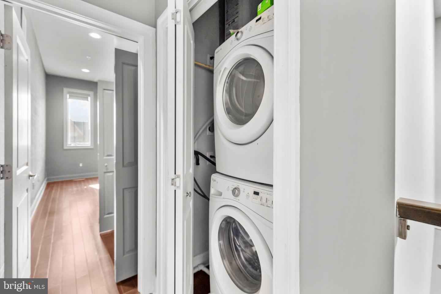 151 V ST NW #4, WASHINGTON, District Of Columbia 20001, 2 Bedrooms Bedrooms, ,2 BathroomsBathrooms,Residential,For sale,151 V ST NW #4,DCDC2240036 MLS # DCDC2240036