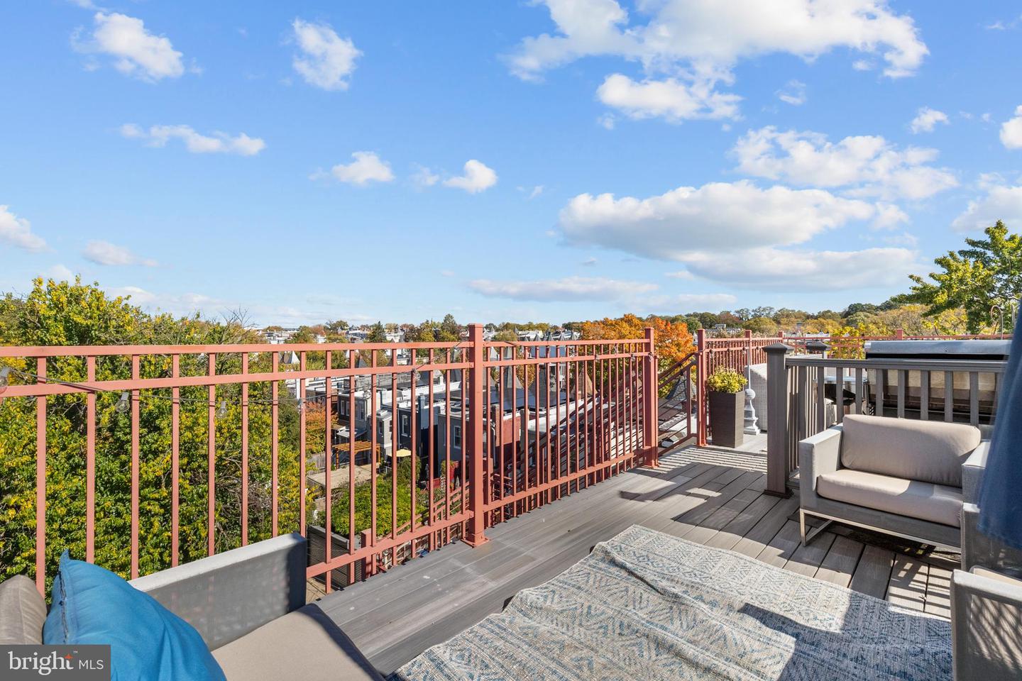 151 V ST NW #4, WASHINGTON, District Of Columbia 20001, 2 Bedrooms Bedrooms, ,2 BathroomsBathrooms,Residential,For sale,151 V ST NW #4,DCDC2240036 MLS # DCDC2240036