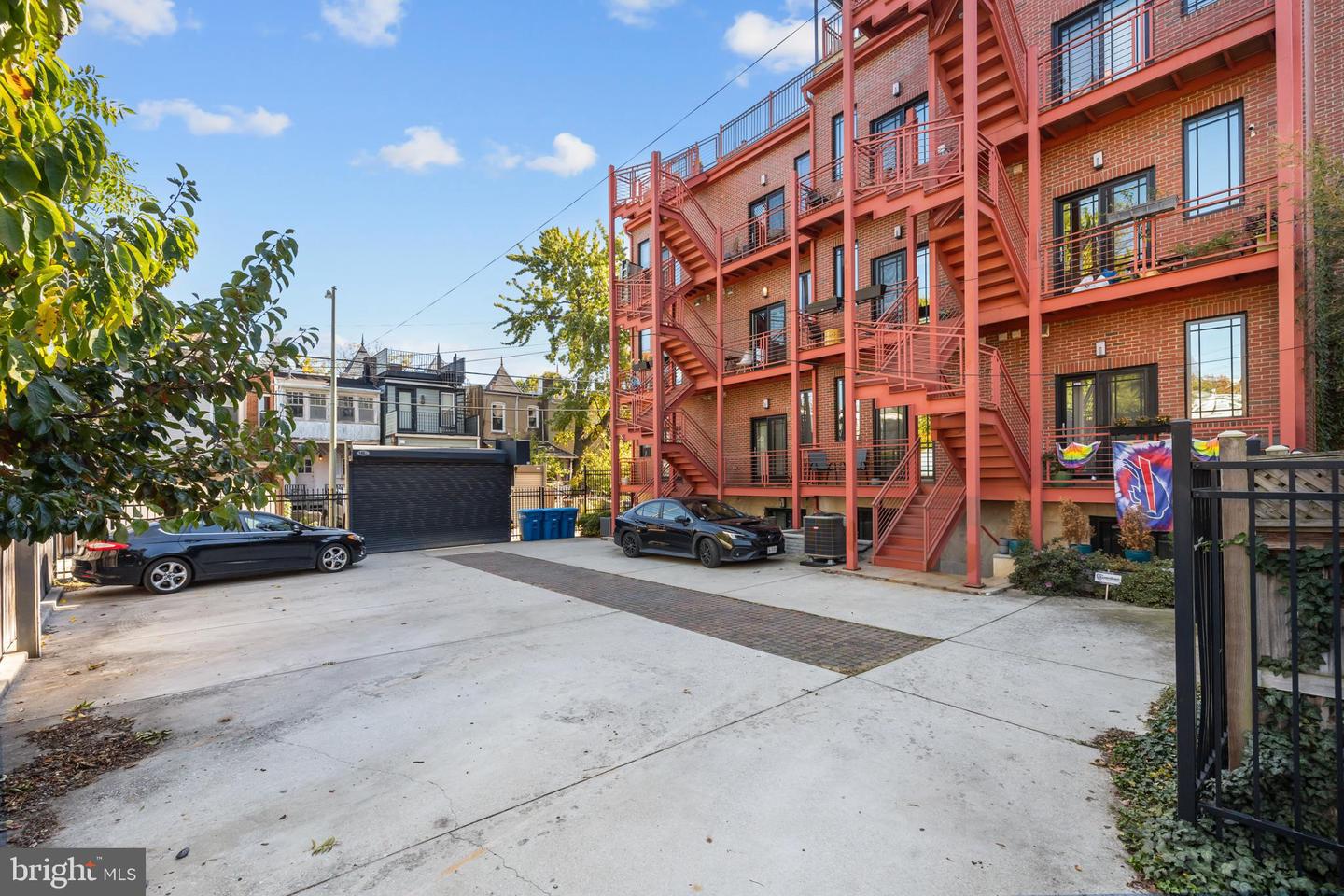 151 V ST NW #4, WASHINGTON, District Of Columbia 20001, 2 Bedrooms Bedrooms, ,2 BathroomsBathrooms,Residential,For sale,151 V ST NW #4,DCDC2240036 MLS # DCDC2240036