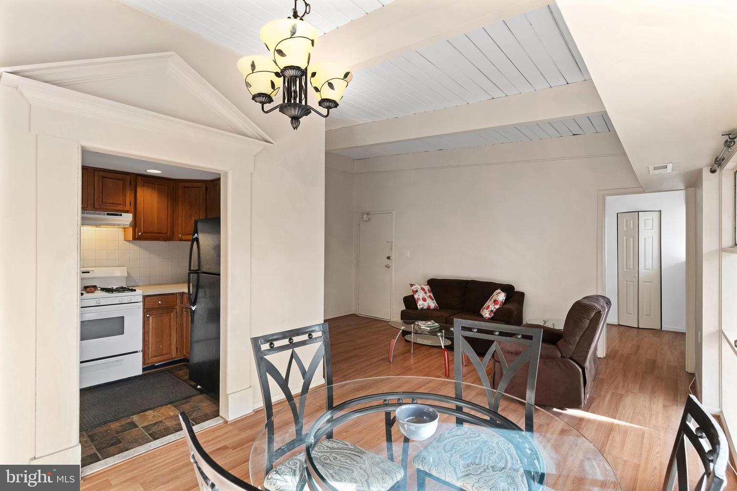 4221 AMERICANA DR #203, ANNANDALE, Virginia 22003, 2 Bedrooms Bedrooms, ,1 BathroomBathrooms,Residential,For sale,4221 AMERICANA DR #203,VAFX2285354 MLS # VAFX2285354