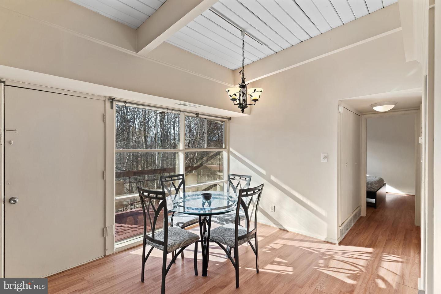 4221 AMERICANA DR #203, ANNANDALE, Virginia 22003, 2 Bedrooms Bedrooms, ,1 BathroomBathrooms,Residential,For sale,4221 AMERICANA DR #203,VAFX2285354 MLS # VAFX2285354