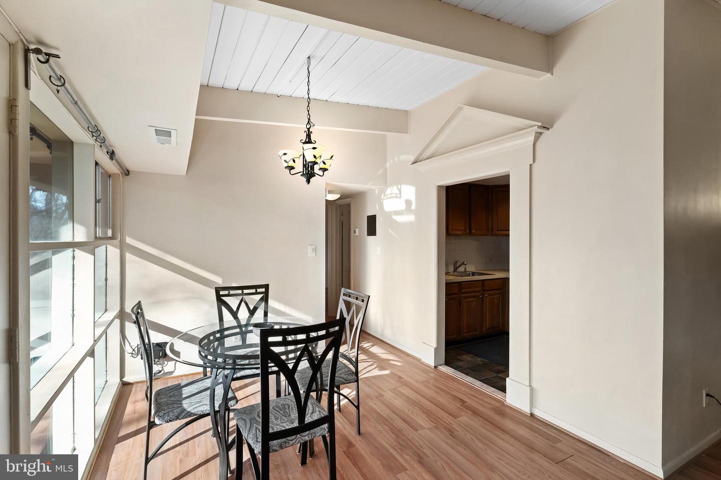 4221 AMERICANA DR #203, ANNANDALE, Virginia 22003, 2 Bedrooms Bedrooms, ,1 BathroomBathrooms,Residential,For sale,4221 AMERICANA DR #203,VAFX2285354 MLS # VAFX2285354