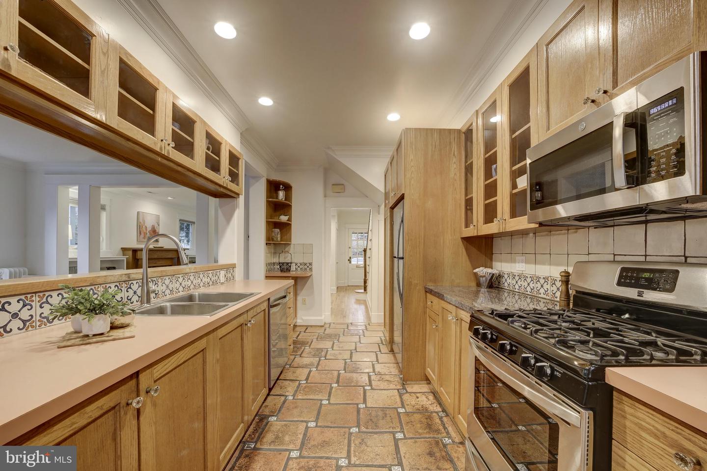 3940 MORRISON ST NW, WASHINGTON, District Of Columbia 20015, 4 Bedrooms Bedrooms, ,3 BathroomsBathrooms,Residential,For sale,3940 MORRISON ST NW,DCDC2242856 MLS # DCDC2242856