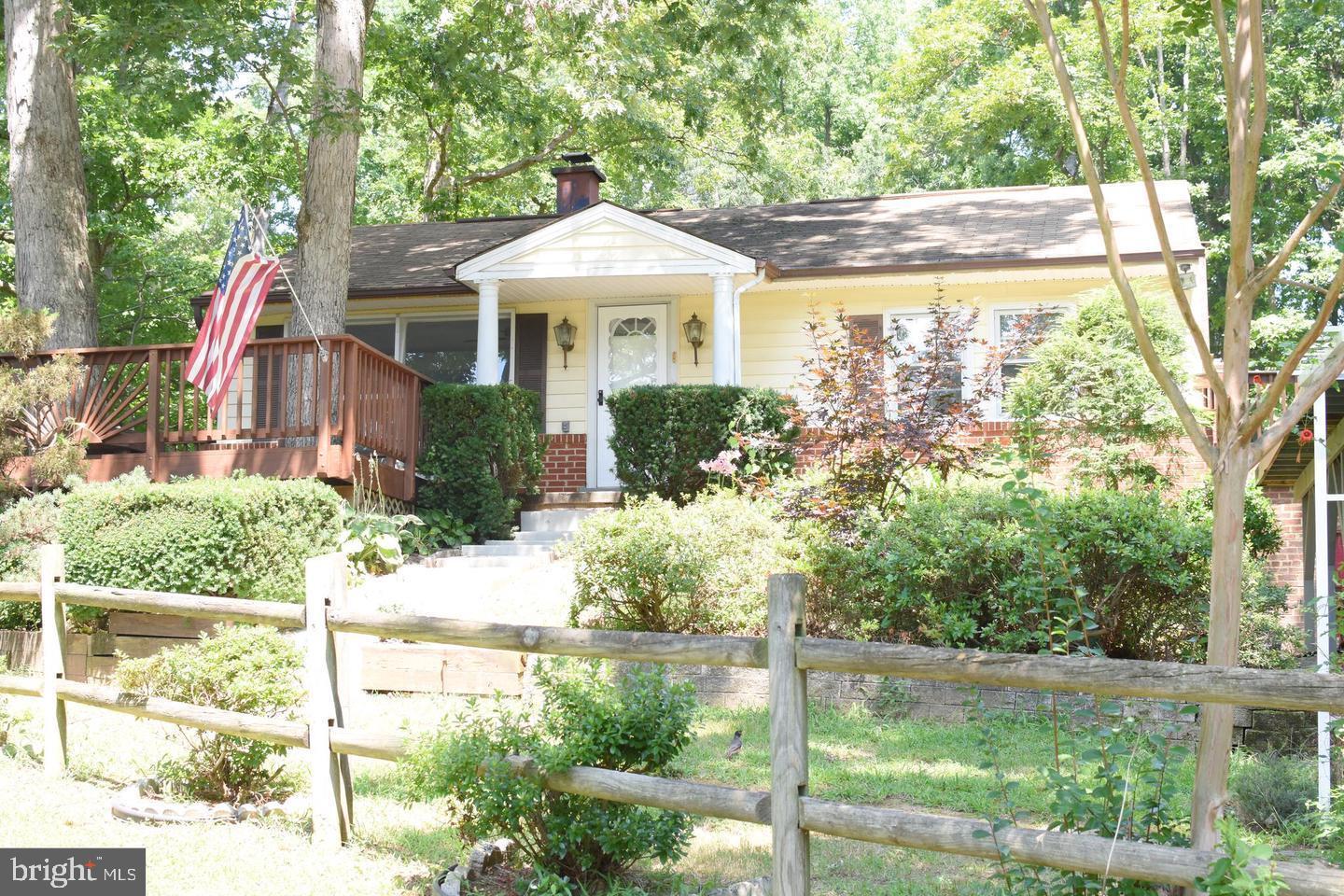 7201 BARRY RD, ALEXANDRIA, Virginia 22315, 3 Bedrooms Bedrooms, ,1 BathroomBathrooms,Residential,For sale,7201 BARRY RD,VAFX2287100 MLS # VAFX2287100