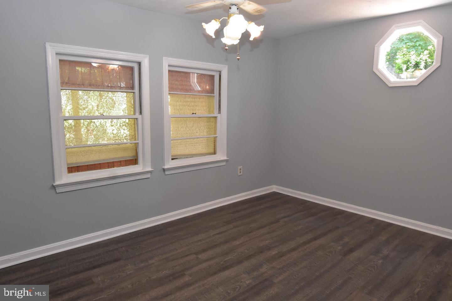 7201 BARRY RD, ALEXANDRIA, Virginia 22315, 3 Bedrooms Bedrooms, ,1 BathroomBathrooms,Residential,For sale,7201 BARRY RD,VAFX2287100 MLS # VAFX2287100