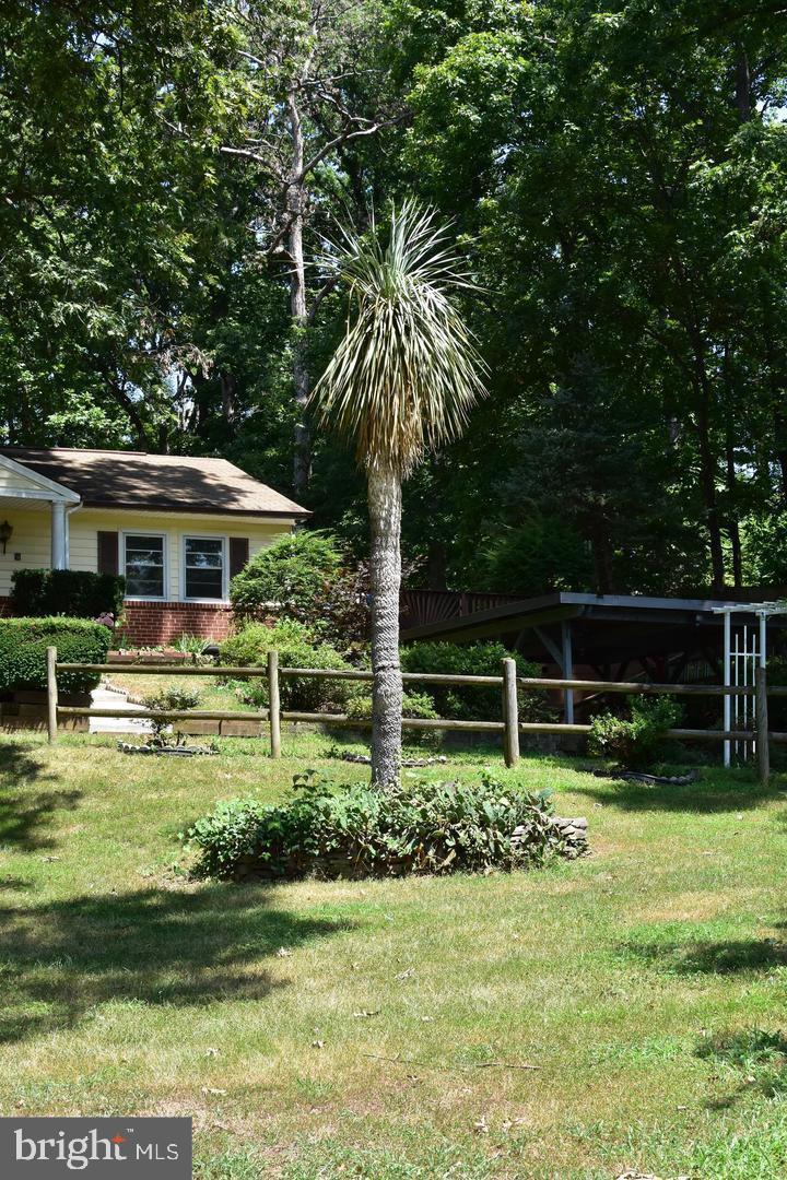 7201 BARRY RD, ALEXANDRIA, Virginia 22315, 3 Bedrooms Bedrooms, ,1 BathroomBathrooms,Residential,For sale,7201 BARRY RD,VAFX2287100 MLS # VAFX2287100