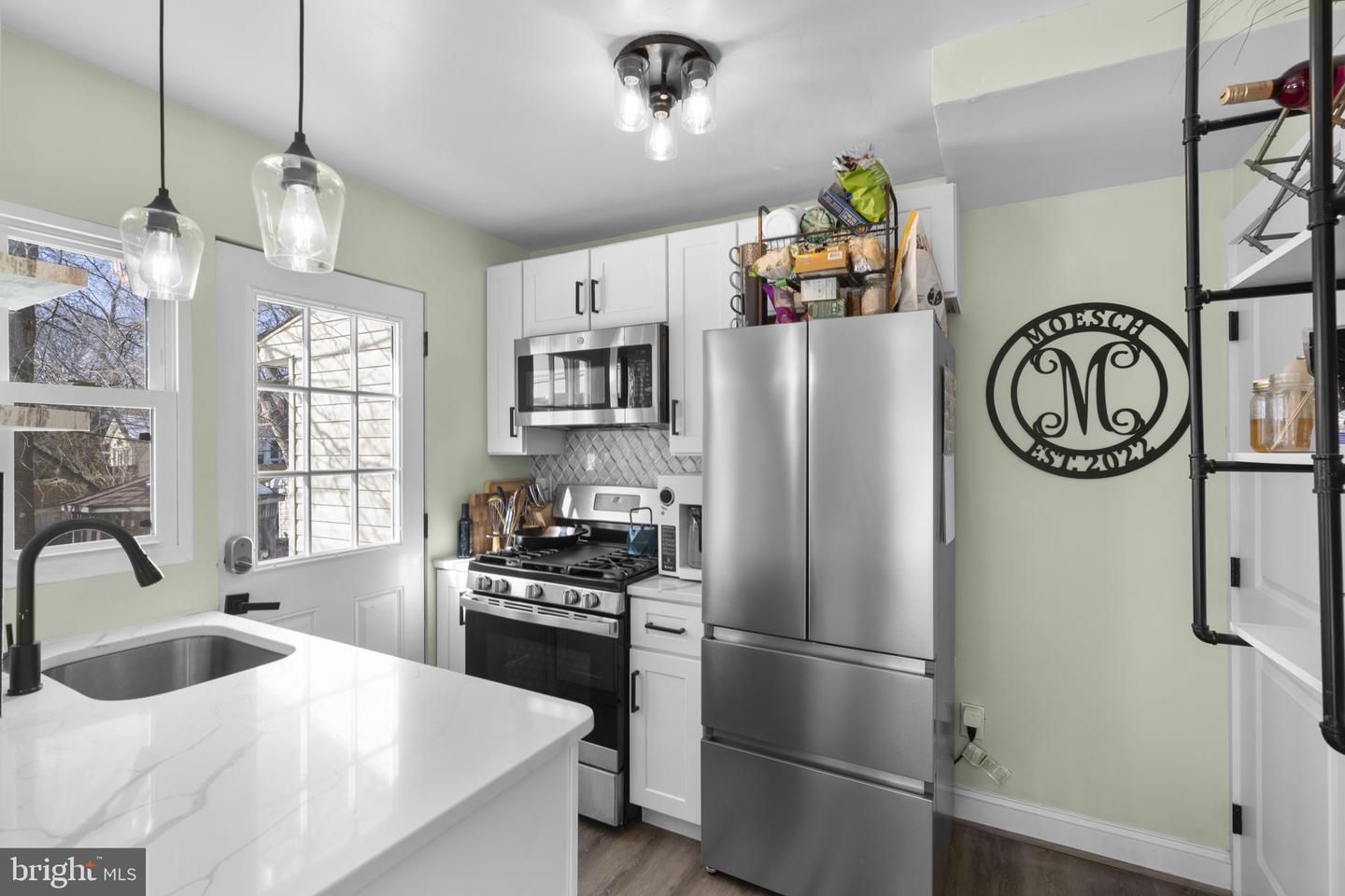 6106 N KINGS HWY, ALEXANDRIA, Virginia 22303, 3 Bedrooms Bedrooms, ,2 BathroomsBathrooms,Residential,For sale,6106 N KINGS HWY,VAFX2288422 MLS # VAFX2288422 6106 N KINGS HWY, ALEXANDRIA, Virginia 22303, 3 Bedrooms Bedrooms, ,2 BathroomsBathrooms,Residential,For sale,6106 N KINGS HWY,VAFX2288422 MLS # VAFX2288422