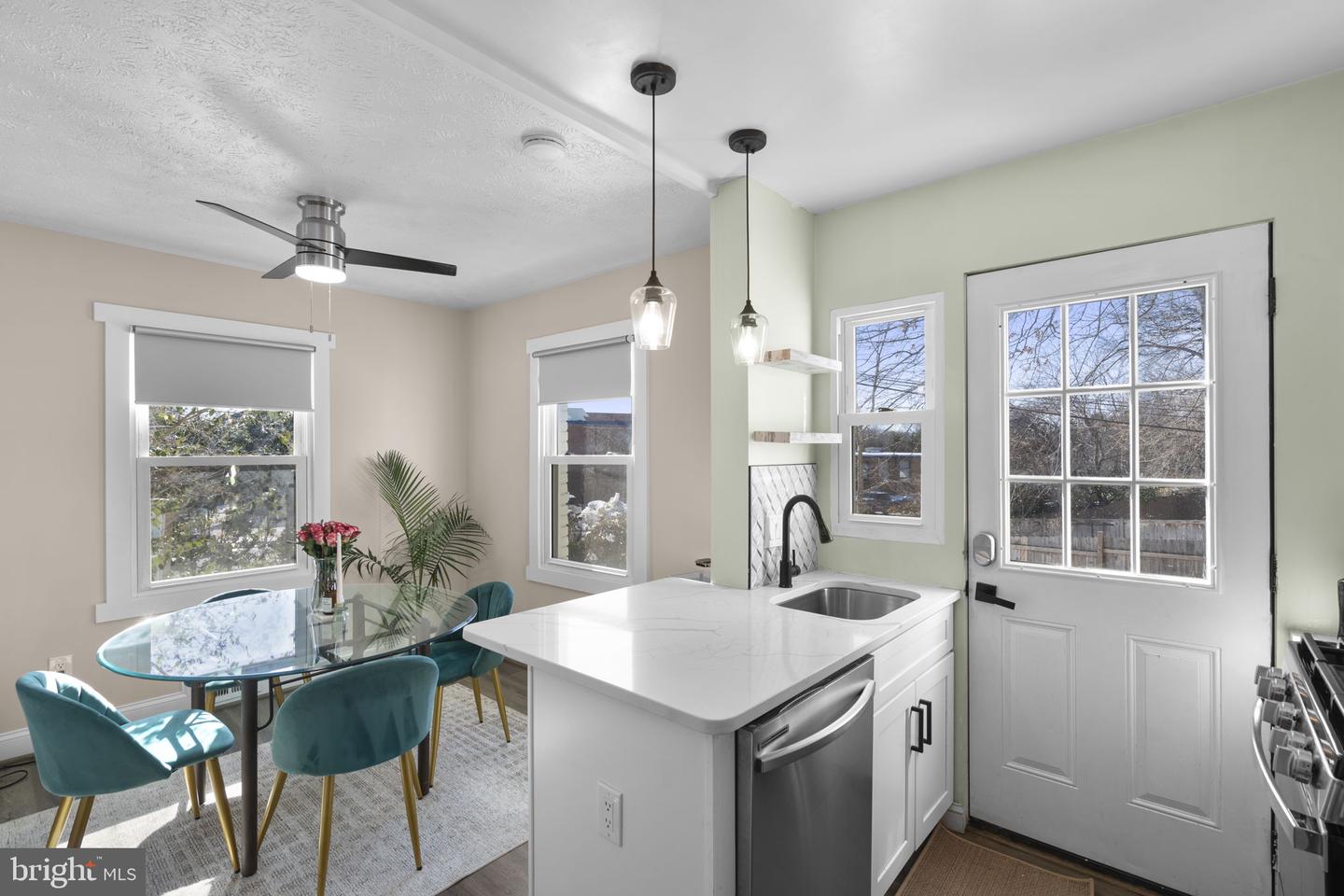 6106 N KINGS HWY, ALEXANDRIA, Virginia 22303, 3 Bedrooms Bedrooms, ,2 BathroomsBathrooms,Residential,For sale,6106 N KINGS HWY,VAFX2288422 MLS # VAFX2288422 6106 N KINGS HWY, ALEXANDRIA, Virginia 22303, 3 Bedrooms Bedrooms, ,2 BathroomsBathrooms,Residential,For sale,6106 N KINGS HWY,VAFX2288422 MLS # VAFX2288422