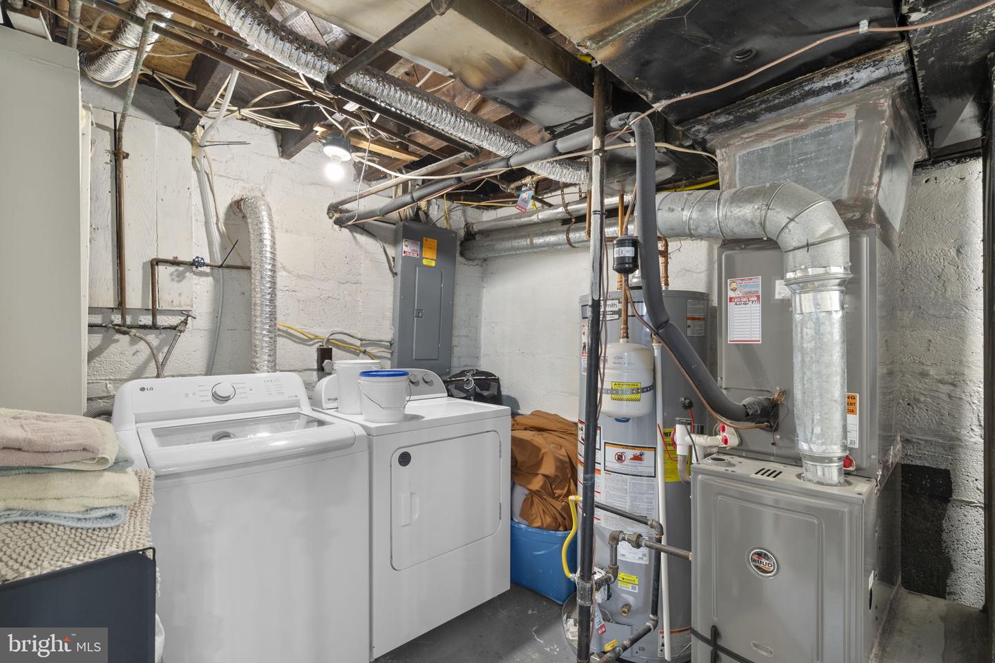 6106 N KINGS HWY, ALEXANDRIA, Virginia 22303, 3 Bedrooms Bedrooms, ,2 BathroomsBathrooms,Residential,For sale,6106 N KINGS HWY,VAFX2288422 MLS # VAFX2288422 6106 N KINGS HWY, ALEXANDRIA, Virginia 22303, 3 Bedrooms Bedrooms, ,2 BathroomsBathrooms,Residential,For sale,6106 N KINGS HWY,VAFX2288422 MLS # VAFX2288422