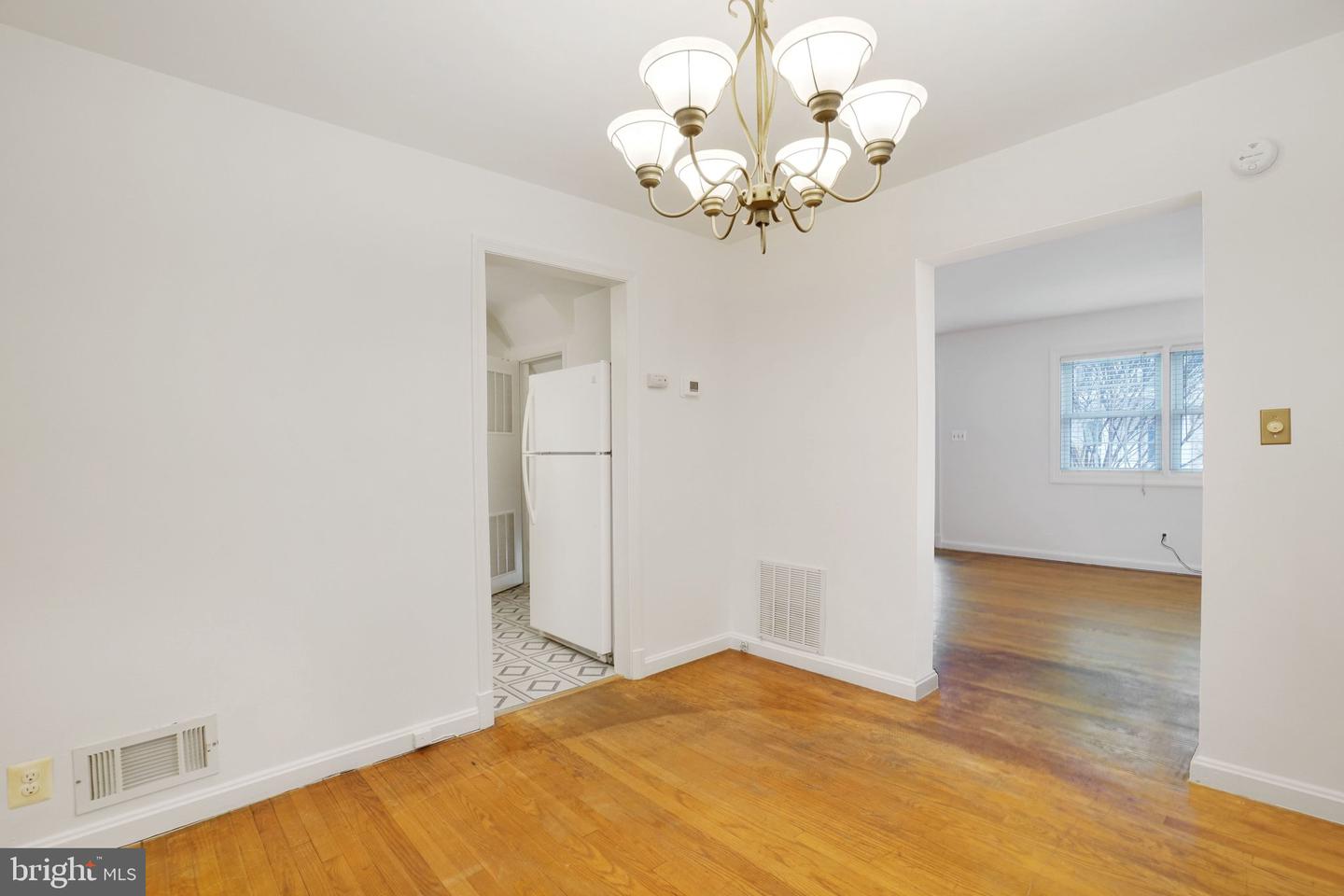 3 E ALEXANDRIA AVE, ALEXANDRIA, Virginia 22301, 3 Bedrooms Bedrooms, ,1 BathroomBathrooms,Residential,For sale,3 E ALEXANDRIA AVE,VAAX2053992 MLS # VAAX2053992 3 E ALEXANDRIA AVE, ALEXANDRIA, Virginia 22301, 3 Bedrooms Bedrooms, ,1 BathroomBathrooms,Residential,For sale,3 E ALEXANDRIA AVE,VAAX2053992 MLS # VAAX2053992