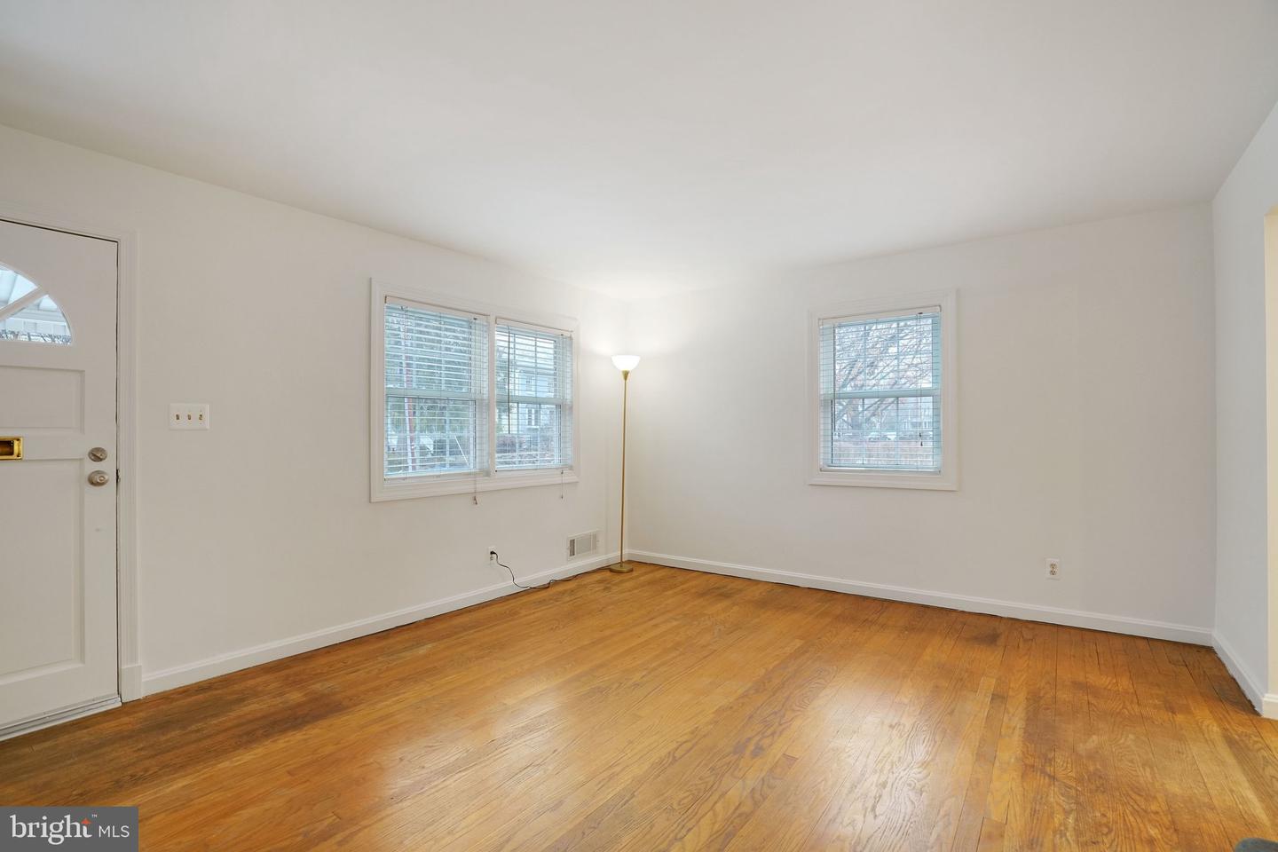 3 E ALEXANDRIA AVE, ALEXANDRIA, Virginia 22301, 3 Bedrooms Bedrooms, ,1 BathroomBathrooms,Residential,For sale,3 E ALEXANDRIA AVE,VAAX2053992 MLS # VAAX2053992 3 E ALEXANDRIA AVE, ALEXANDRIA, Virginia 22301, 3 Bedrooms Bedrooms, ,1 BathroomBathrooms,Residential,For sale,3 E ALEXANDRIA AVE,VAAX2053992 MLS # VAAX2053992
