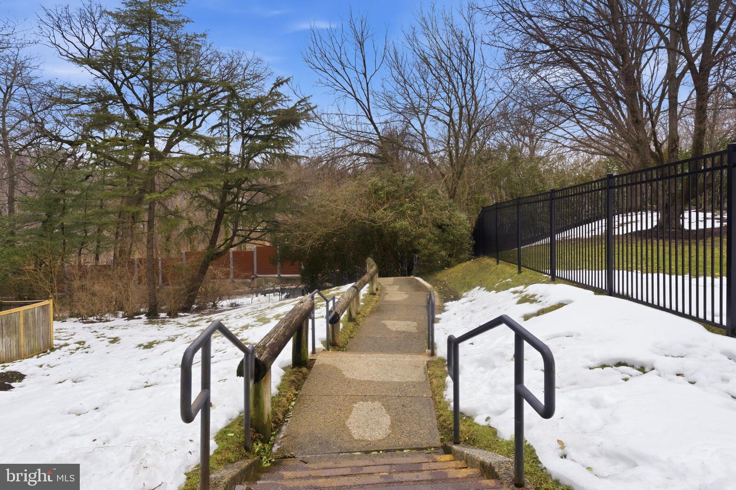 2030 N ADAMS ST #911, ARLINGTON, Virginia 22201, 1 Bedroom Bedrooms, ,1 BathroomBathrooms,Residential,For sale,2030 N ADAMS ST #911,VAAR2068834 MLS # VAAR2068834