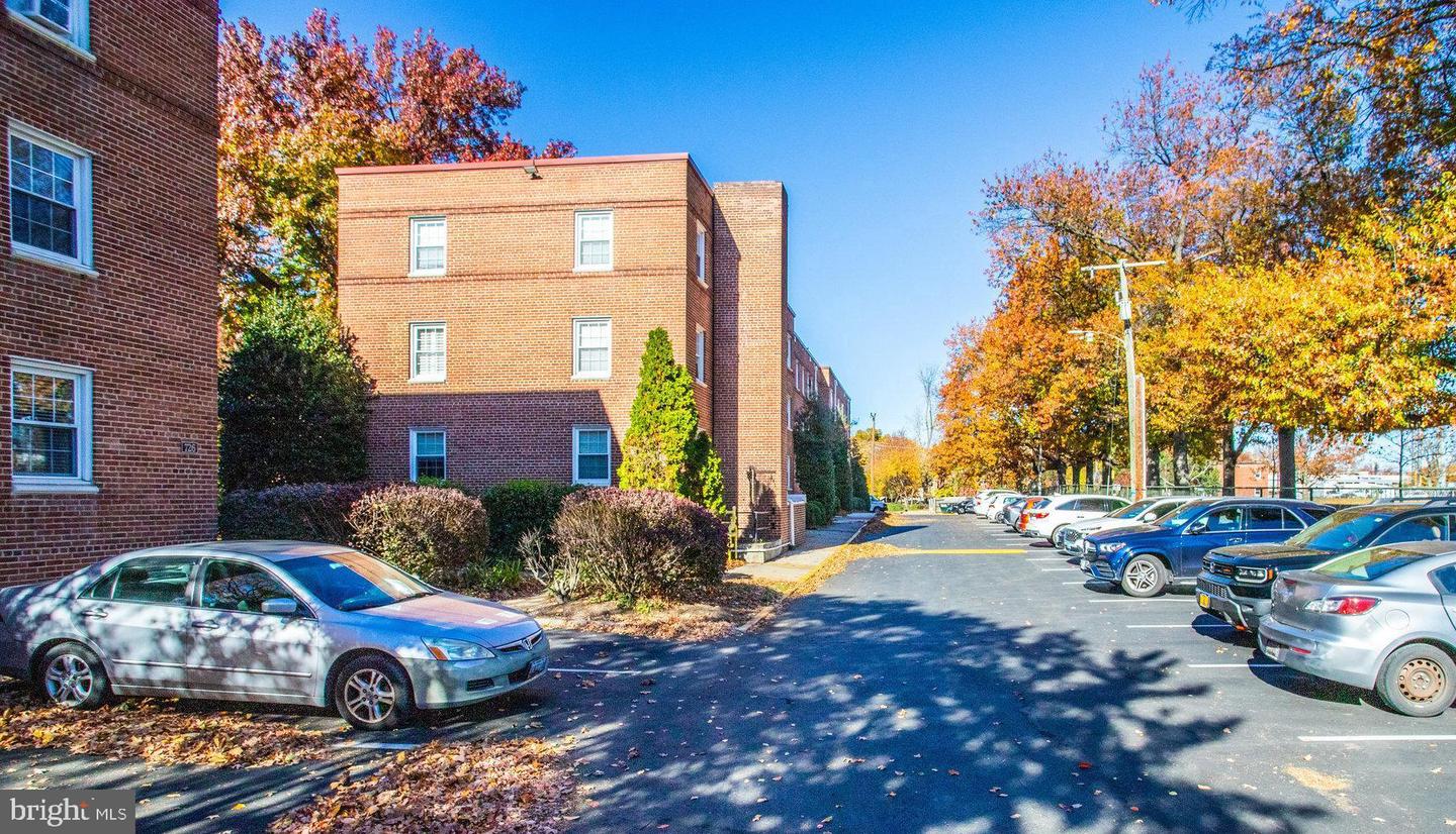 726 S FAYETTE ST #21, ALEXANDRIA, Virginia 22314, 2 Bedrooms Bedrooms, ,1 BathroomBathrooms,Residential,For sale,726 S FAYETTE ST #21,VAAX2054074 MLS # VAAX2054074