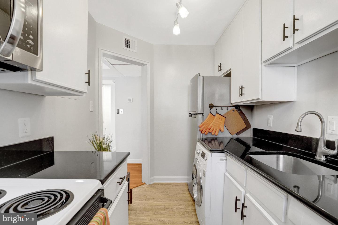 726 S FAYETTE ST #21, ALEXANDRIA, Virginia 22314, 2 Bedrooms Bedrooms, ,1 BathroomBathrooms,Residential,For sale,726 S FAYETTE ST #21,VAAX2054074 MLS # VAAX2054074