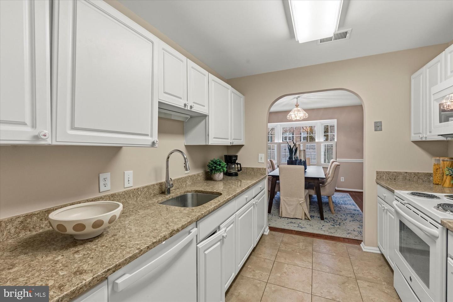 8237 CLIFTON FARM CT, ALEXANDRIA, Virginia 22306, 3 Bedrooms Bedrooms, ,3 BathroomsBathrooms,Residential,For sale,8237 CLIFTON FARM CT,VAFX2290700 MLS # VAFX2290700 8237 CLIFTON FARM CT, ALEXANDRIA, Virginia 22306, 3 Bedrooms Bedrooms, ,3 BathroomsBathrooms,Residential,For sale,8237 CLIFTON FARM CT,VAFX2290700 MLS # VAFX2290700