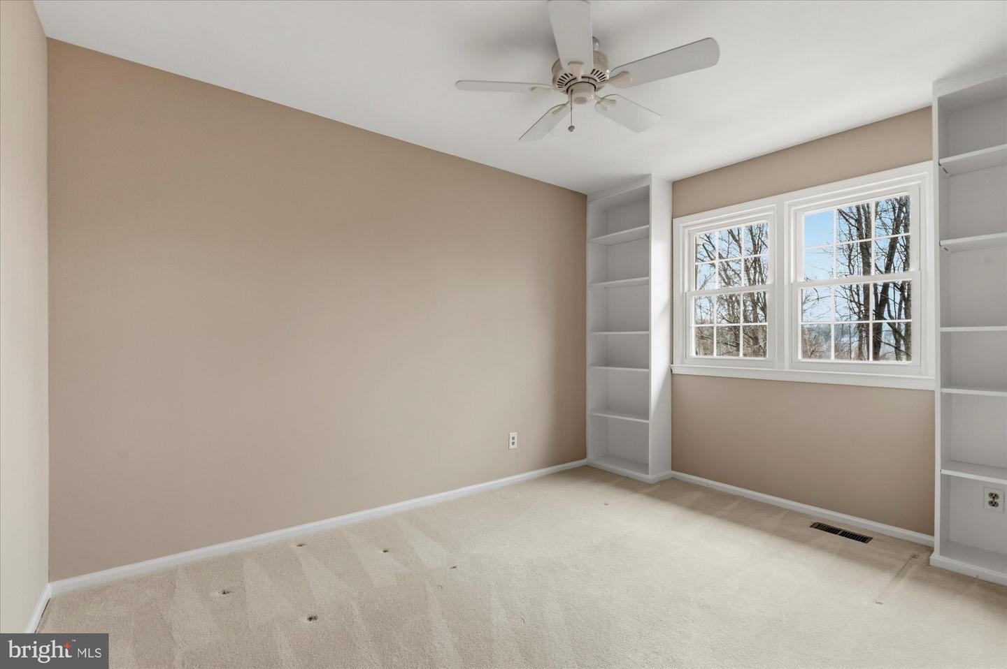 8237 CLIFTON FARM CT, ALEXANDRIA, Virginia 22306, 3 Bedrooms Bedrooms, ,3 BathroomsBathrooms,Residential,For sale,8237 CLIFTON FARM CT,VAFX2290700 MLS # VAFX2290700 8237 CLIFTON FARM CT, ALEXANDRIA, Virginia 22306, 3 Bedrooms Bedrooms, ,3 BathroomsBathrooms,Residential,For sale,8237 CLIFTON FARM CT,VAFX2290700 MLS # VAFX2290700