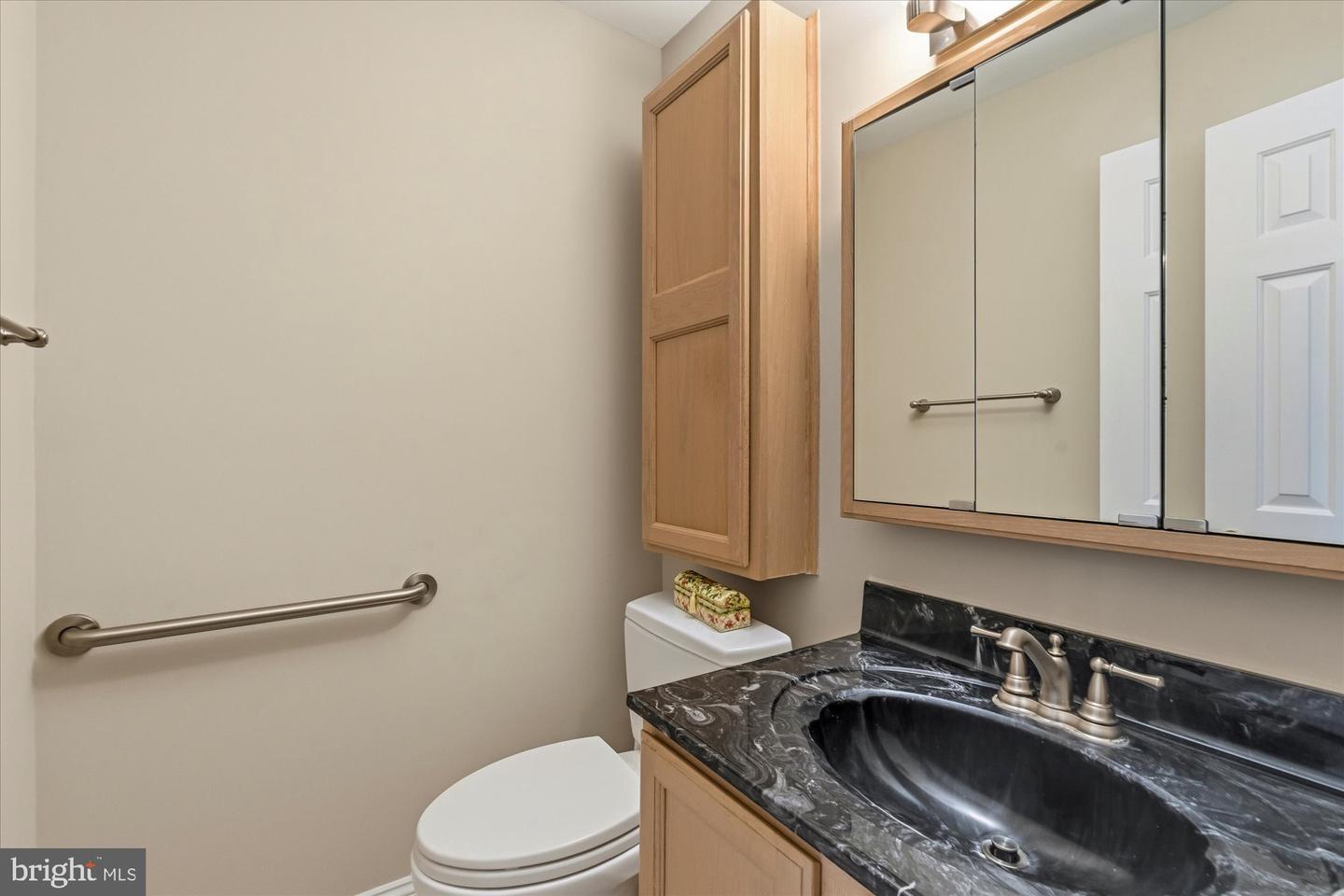 8237 CLIFTON FARM CT, ALEXANDRIA, Virginia 22306, 3 Bedrooms Bedrooms, ,3 BathroomsBathrooms,Residential,For sale,8237 CLIFTON FARM CT,VAFX2290700 MLS # VAFX2290700 8237 CLIFTON FARM CT, ALEXANDRIA, Virginia 22306, 3 Bedrooms Bedrooms, ,3 BathroomsBathrooms,Residential,For sale,8237 CLIFTON FARM CT,VAFX2290700 MLS # VAFX2290700