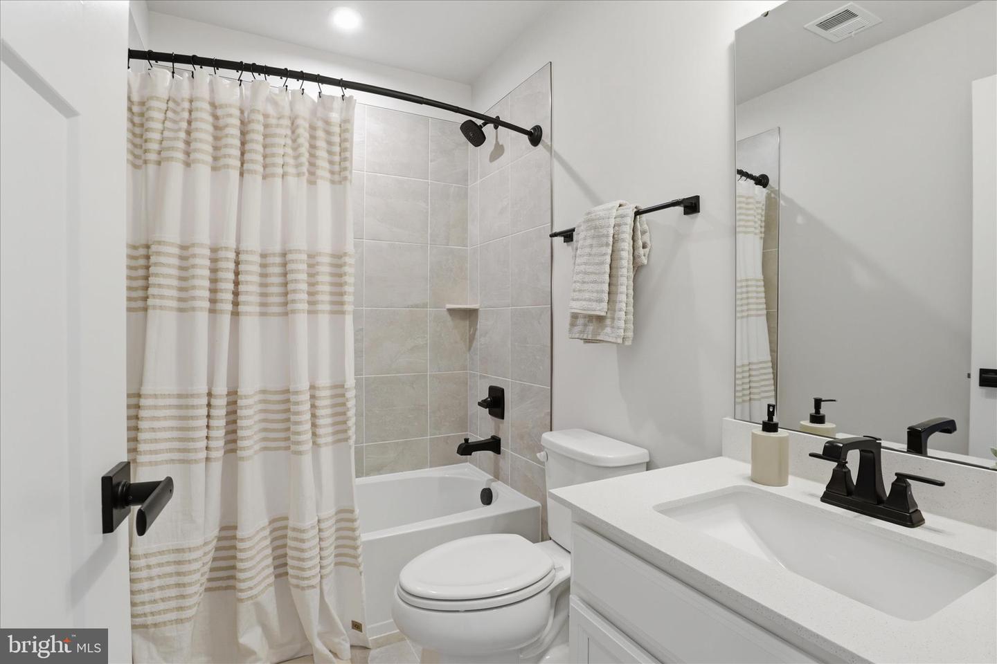 42552 ANTONIA TER, STERLING, Virginia 20166, 3 Bedrooms Bedrooms, ,4 BathroomsBathrooms,Residential,For sale,42552 ANTONIA TER,VALO2115700 MLS # VALO2115700 42552 ANTONIA TER, STERLING, Virginia 20166, 3 Bedrooms Bedrooms, ,4 BathroomsBathrooms,Residential,For sale,42552 ANTONIA TER,VALO2115700 MLS # VALO2115700