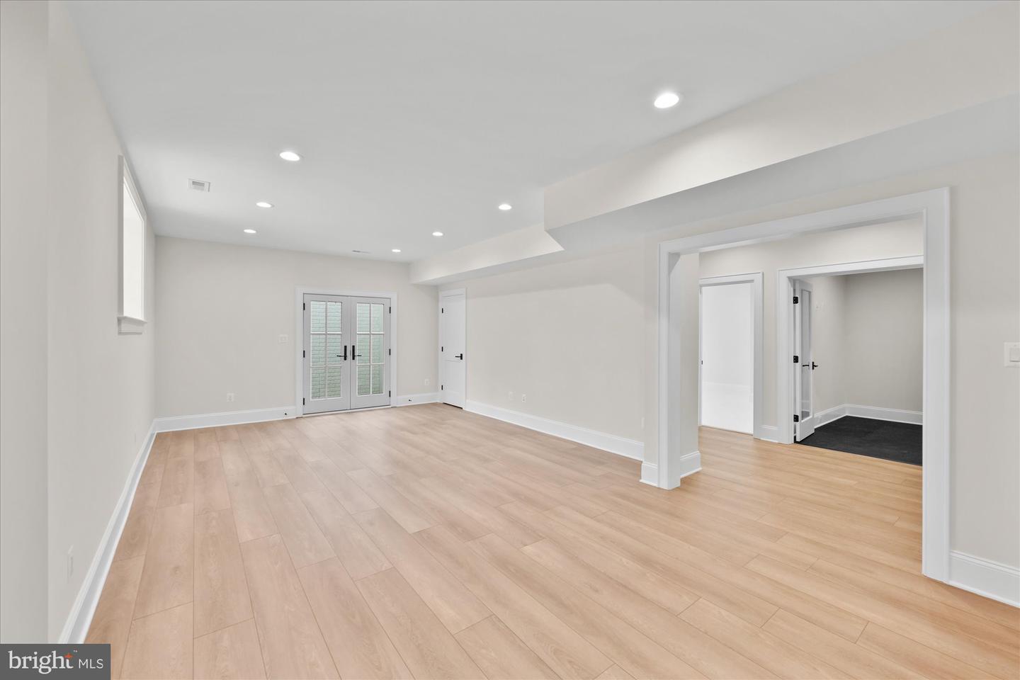 6804 MONTOUR DR, FALLS CHURCH, Virginia 22043, 6 Bedrooms Bedrooms, ,6 BathroomsBathrooms,Residential,For sale,6804 MONTOUR DR,VAFX2290452 MLS # VAFX2290452