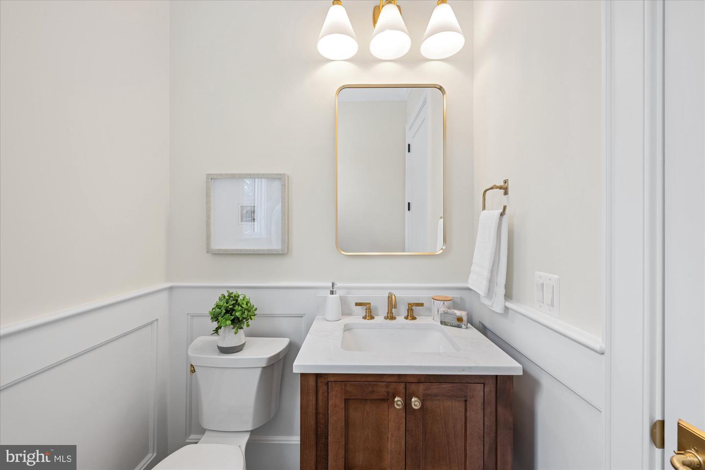 6804 MONTOUR DR, FALLS CHURCH, Virginia 22043, 6 Bedrooms Bedrooms, ,6 BathroomsBathrooms,Residential,For sale,6804 MONTOUR DR,VAFX2290452 MLS # VAFX2290452