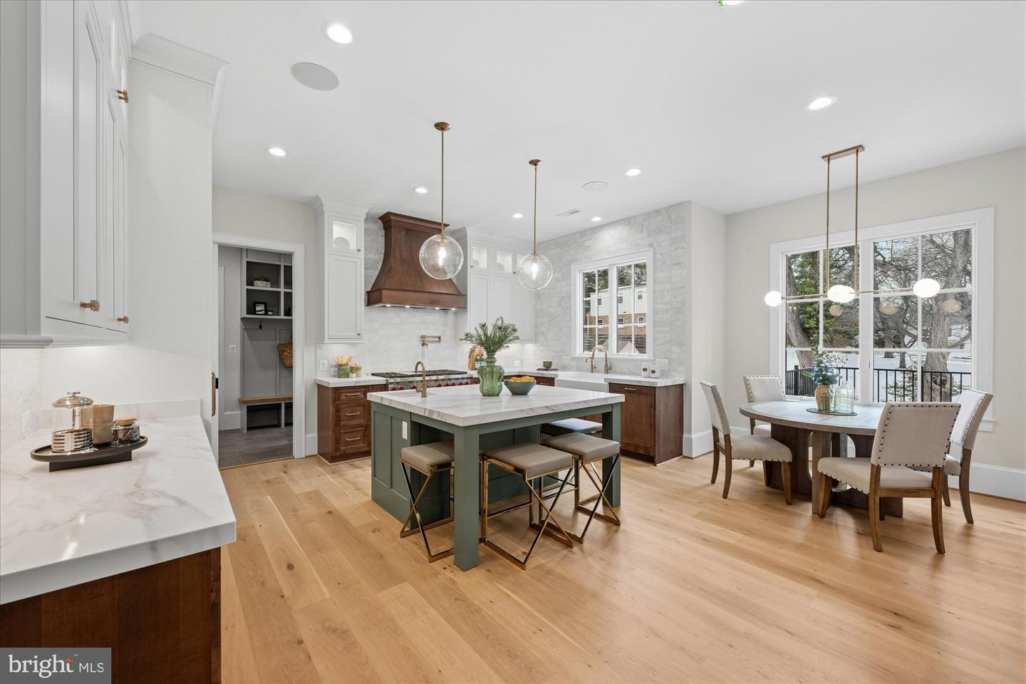 6804 MONTOUR DR, FALLS CHURCH, Virginia 22043, 6 Bedrooms Bedrooms, ,6 BathroomsBathrooms,Residential,For sale,6804 MONTOUR DR,VAFX2290452 MLS # VAFX2290452