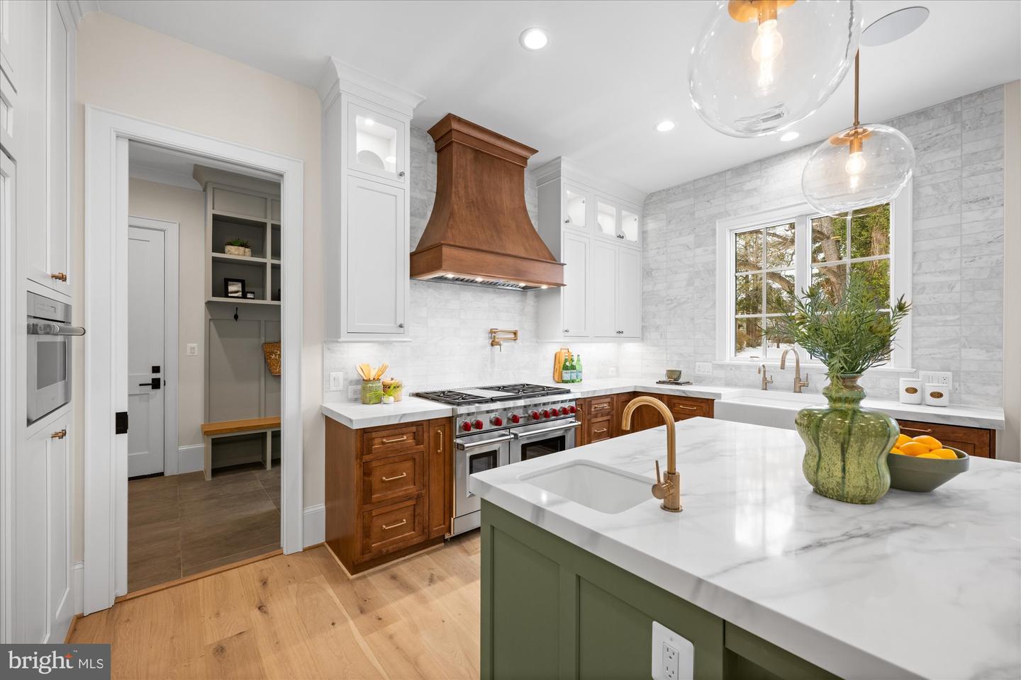 6804 MONTOUR DR, FALLS CHURCH, Virginia 22043, 6 Bedrooms Bedrooms, ,6 BathroomsBathrooms,Residential,For sale,6804 MONTOUR DR,VAFX2290452 MLS # VAFX2290452