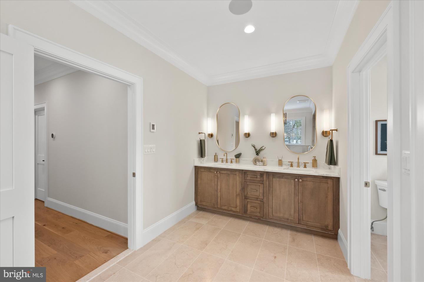 6804 MONTOUR DR, FALLS CHURCH, Virginia 22043, 6 Bedrooms Bedrooms, ,6 BathroomsBathrooms,Residential,For sale,6804 MONTOUR DR,VAFX2290452 MLS # VAFX2290452